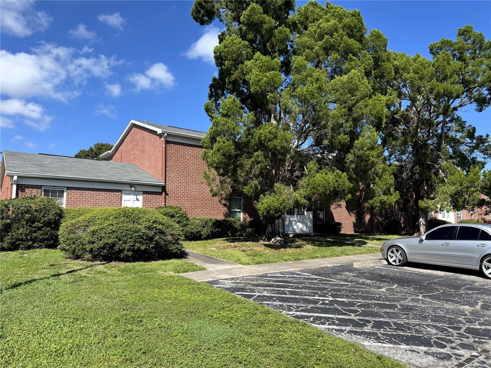 Details for 8520 9th Way N B, ST PETERSBURG, FL 33702