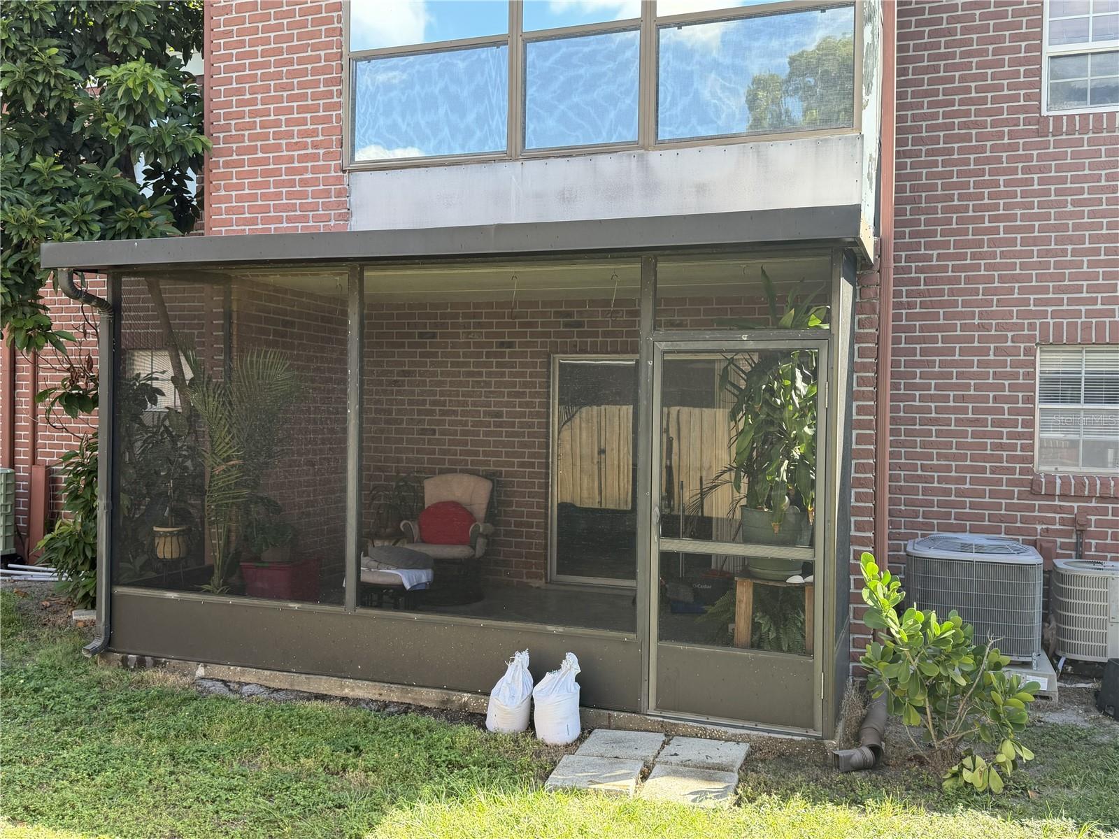 Image 17 of 22 For 8520 9th Way N B