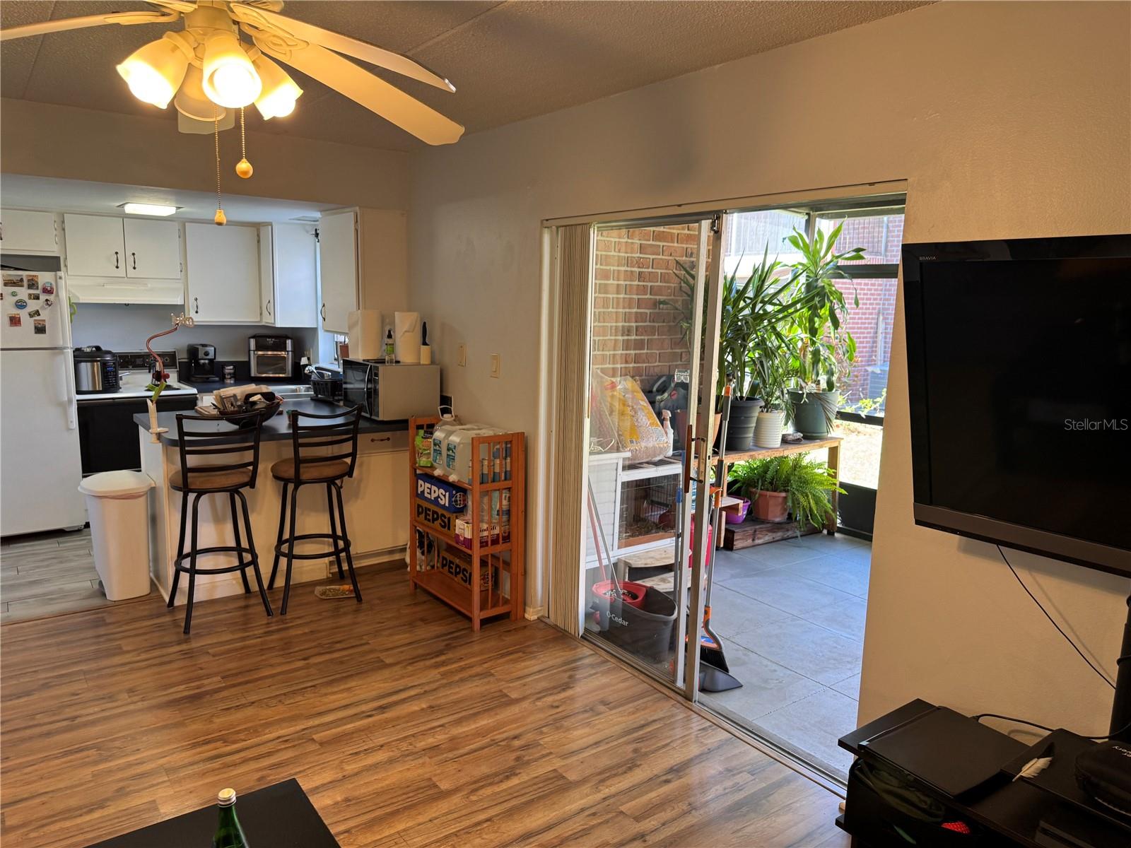 Image 4 of 22 For 8520 9th Way N B