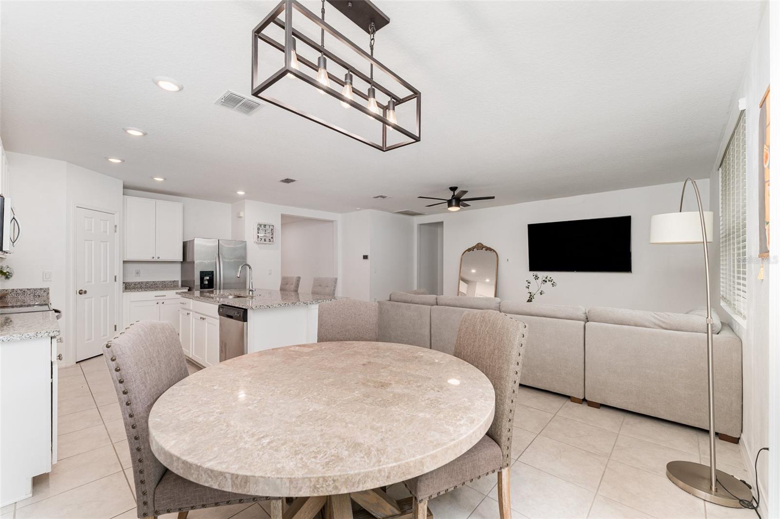 Image 7 of 39 For 573 Vista Villages Boulevard