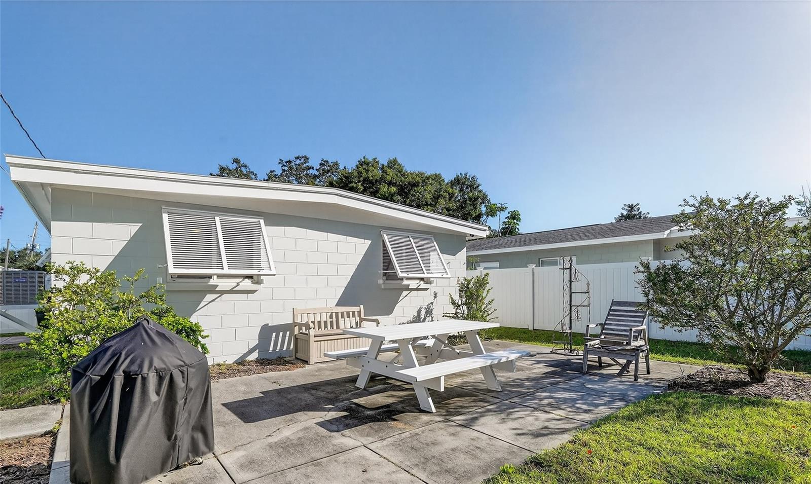 Image 17 of 21 For 320 93rd Avenue N