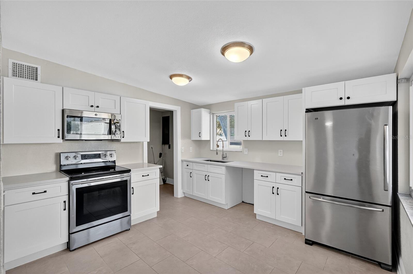 Image 4 of 21 For 320 93rd Avenue N