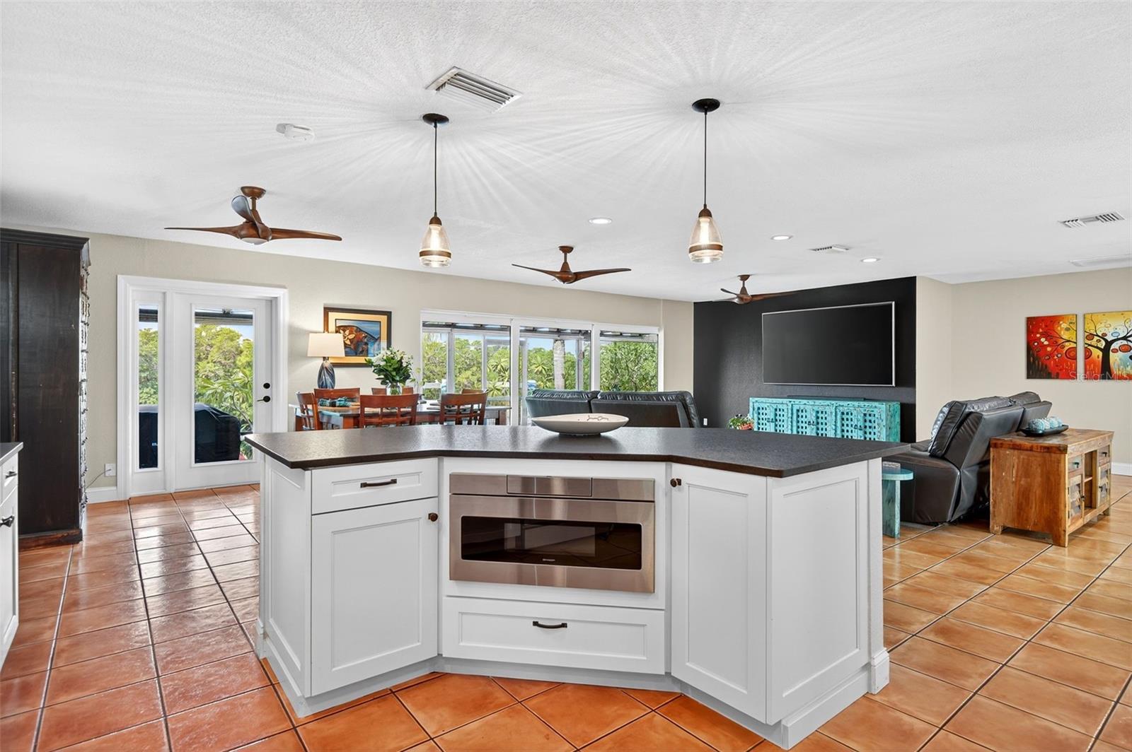 Image 19 of 62 For 4624 Bay Crest Drive