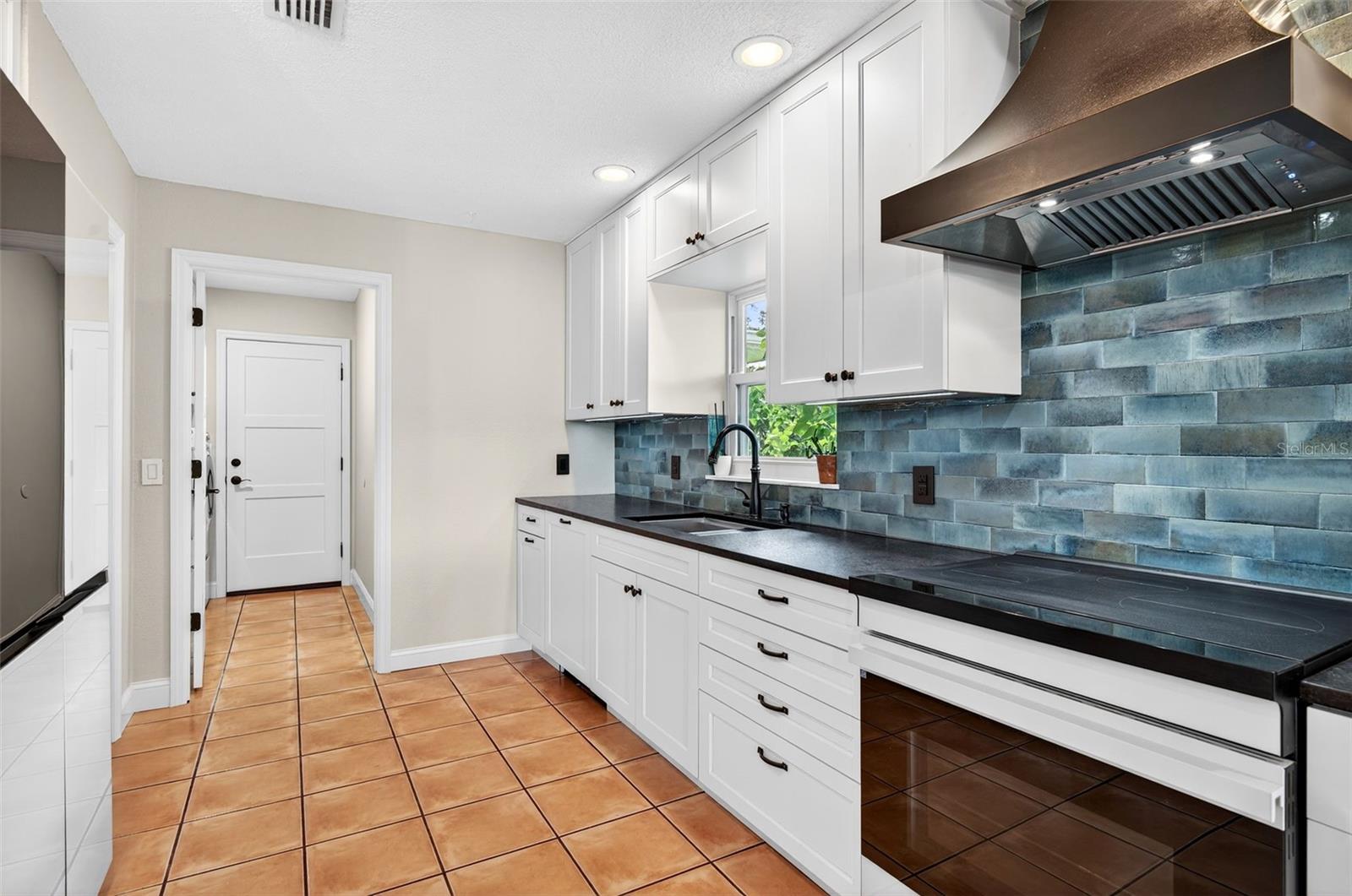 Image 22 of 62 For 4624 Bay Crest Drive