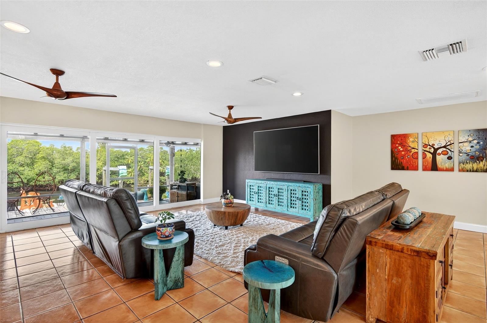 Image 9 of 62 For 4624 Bay Crest Drive