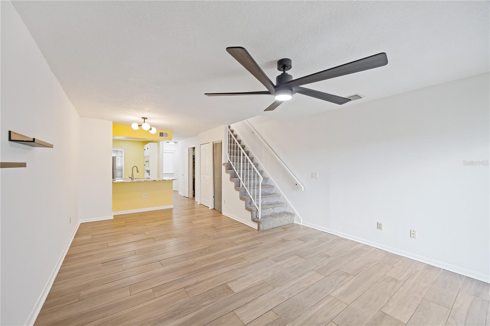 Image 17 of 35 For 11305 Grandville Drive