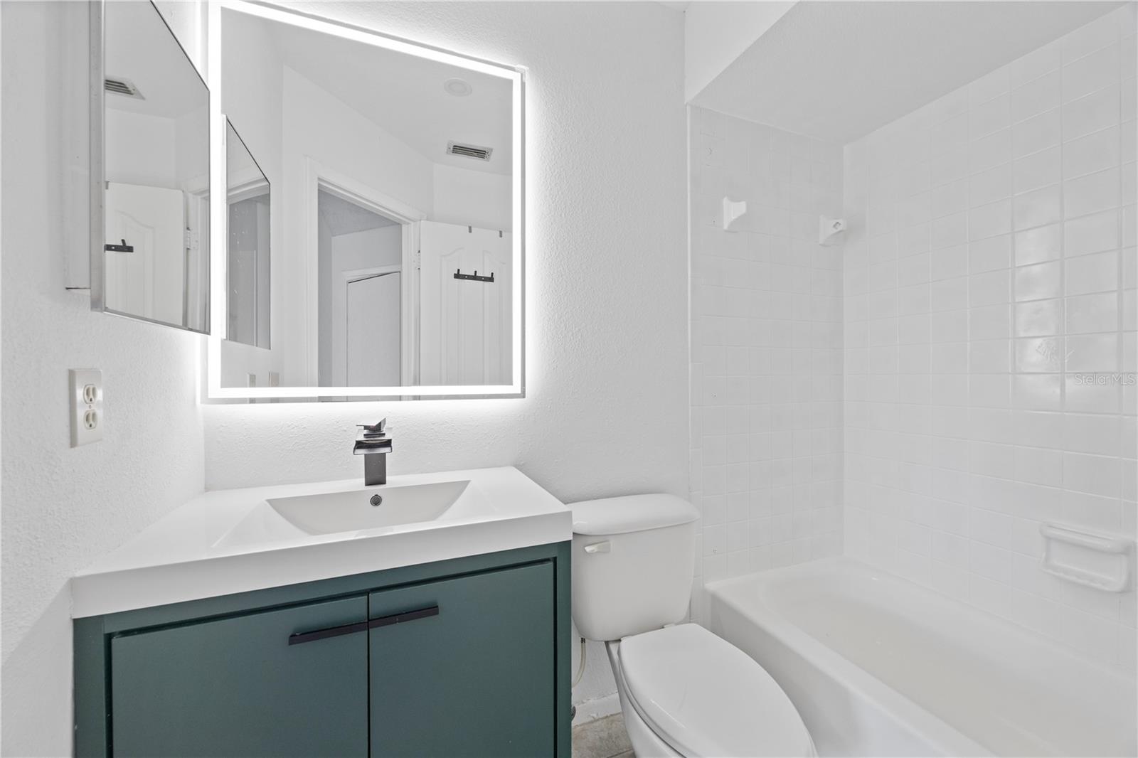 Image 21 of 35 For 11305 Grandville Drive