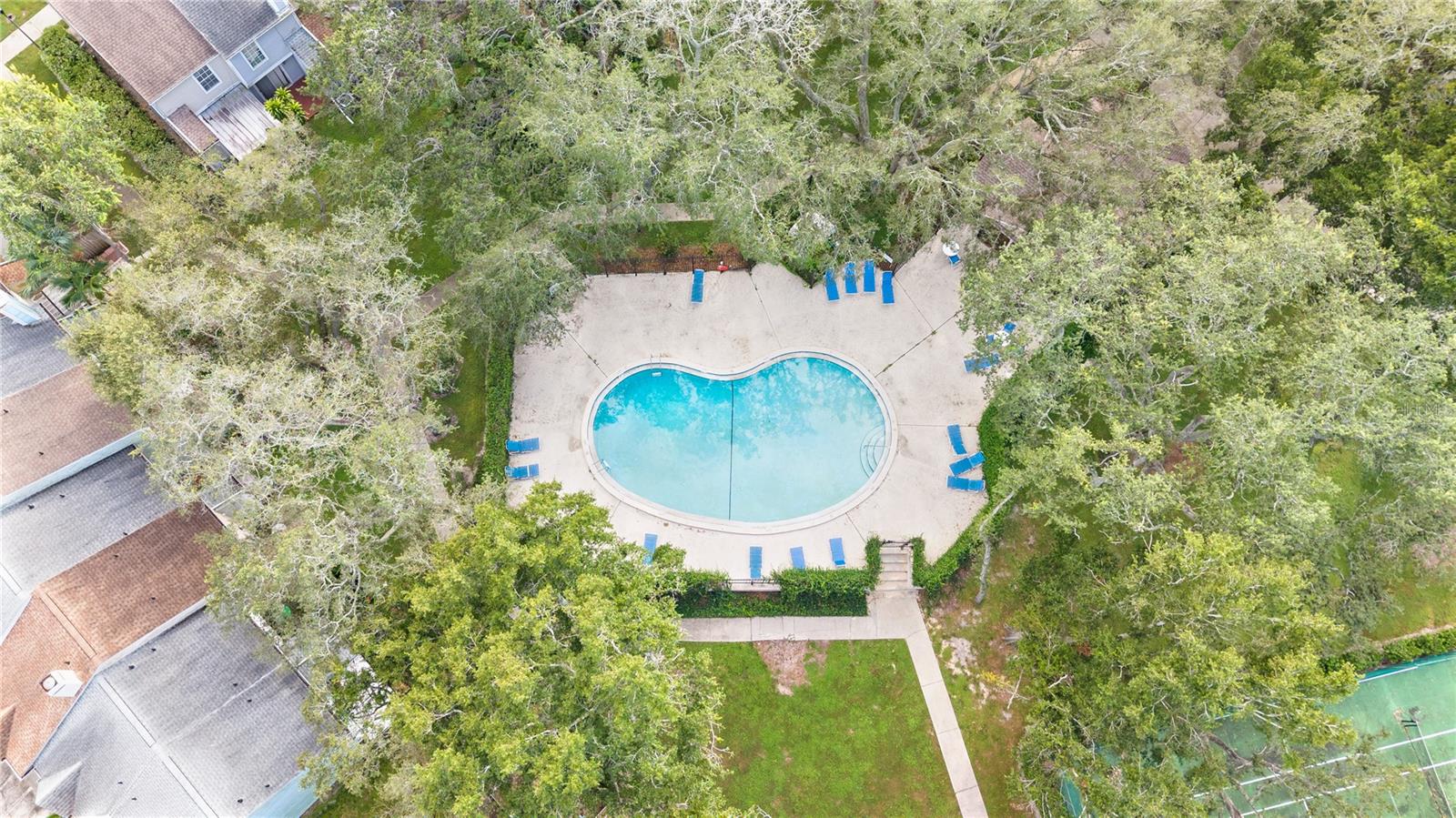 Image 29 of 35 For 11305 Grandville Drive