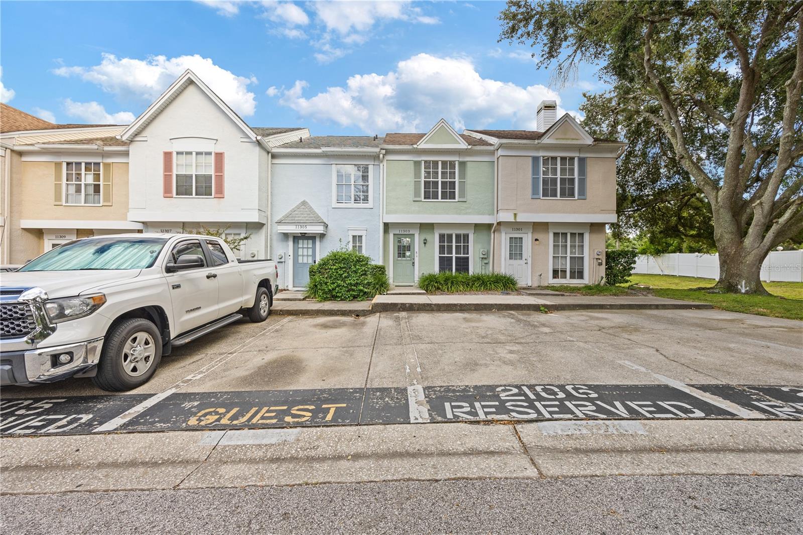 Image 4 of 35 For 11305 Grandville Drive