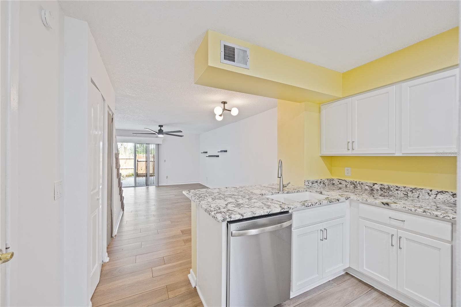 Image 6 of 35 For 11305 Grandville Drive