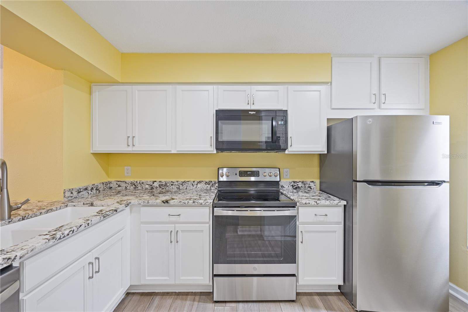 Image 7 of 35 For 11305 Grandville Drive
