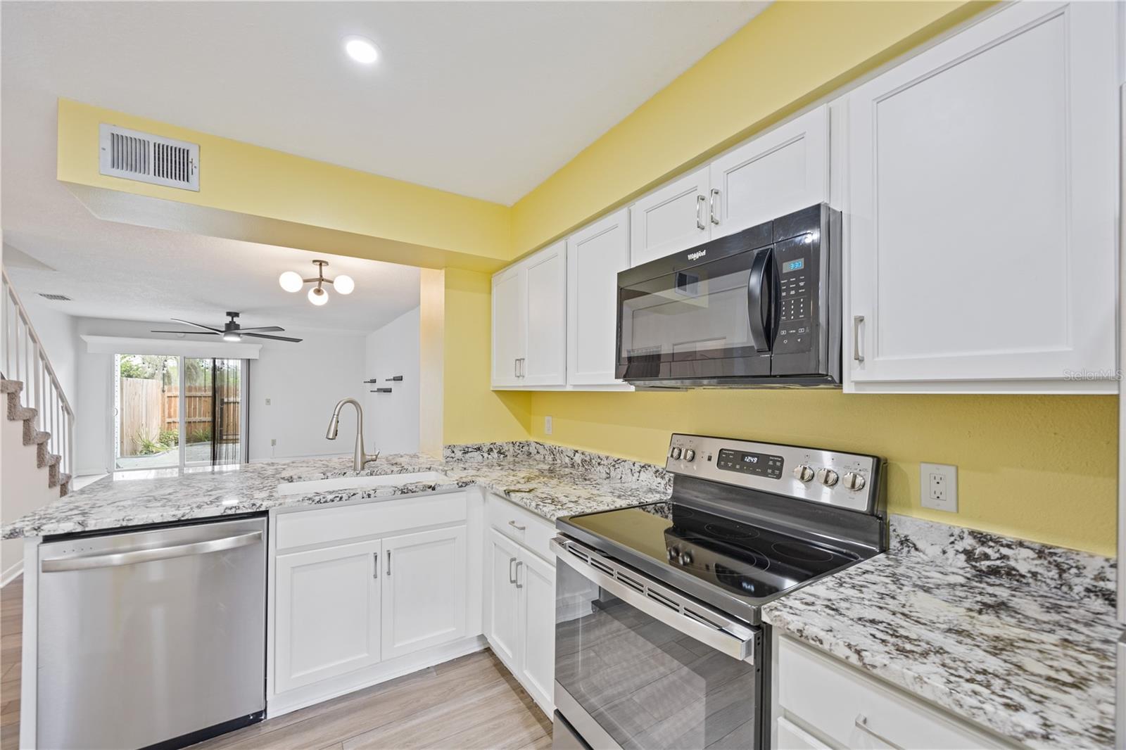 Image 9 of 35 For 11305 Grandville Drive