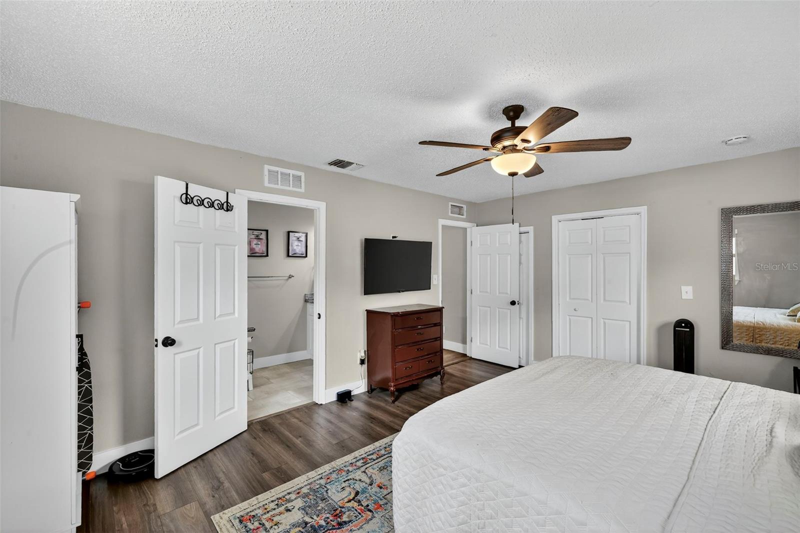Image 16 of 39 For 1324 40th Street S