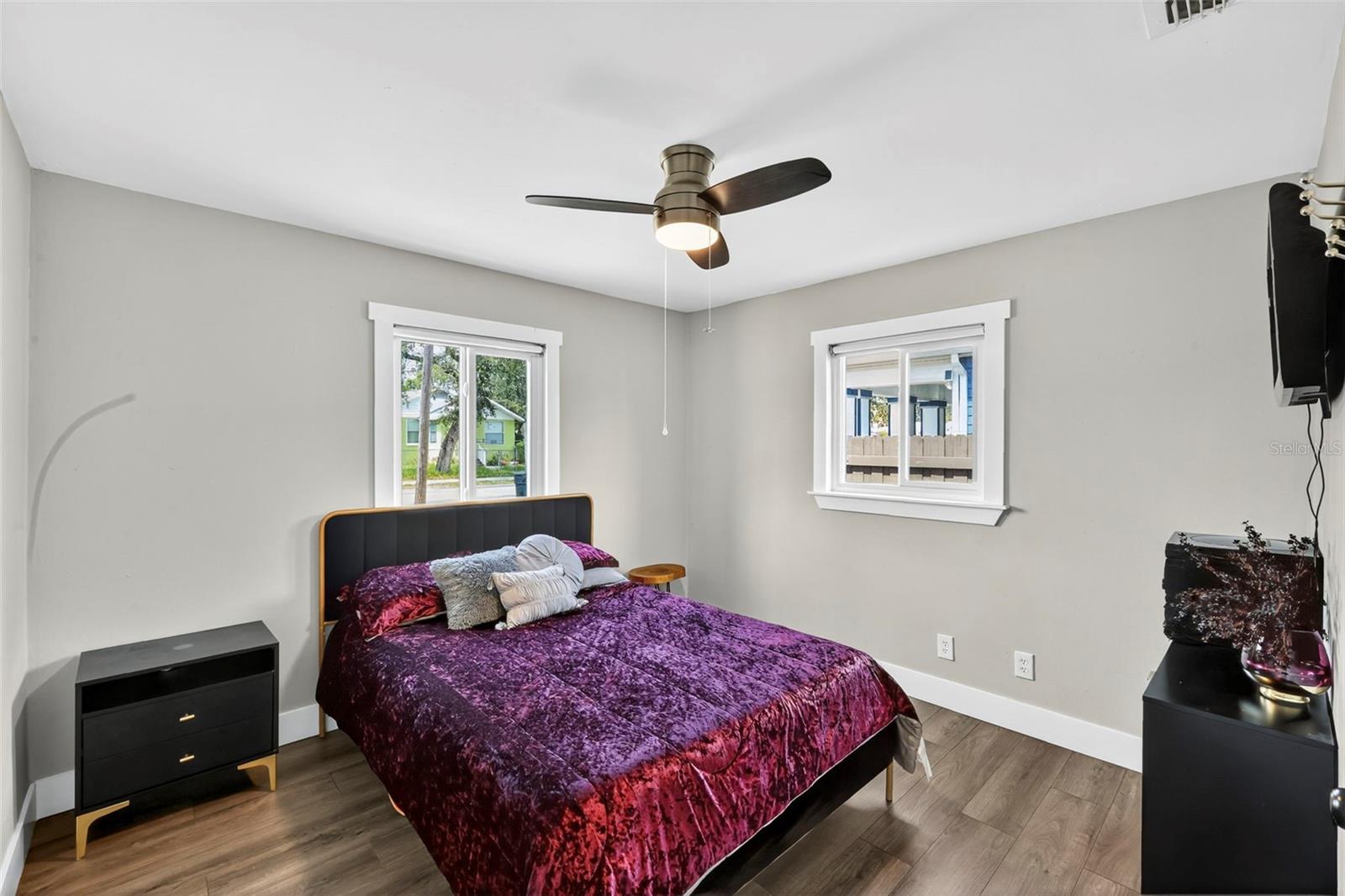 Image 25 of 39 For 1324 40th Street S