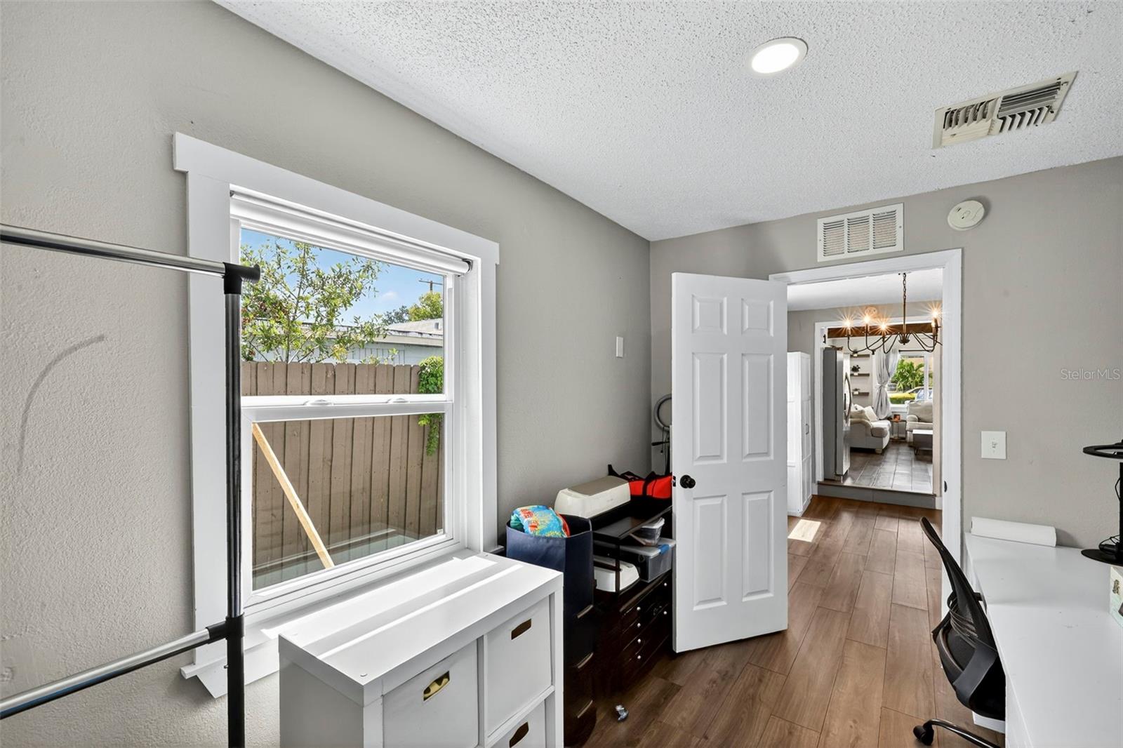Image 28 of 39 For 1324 40th Street S
