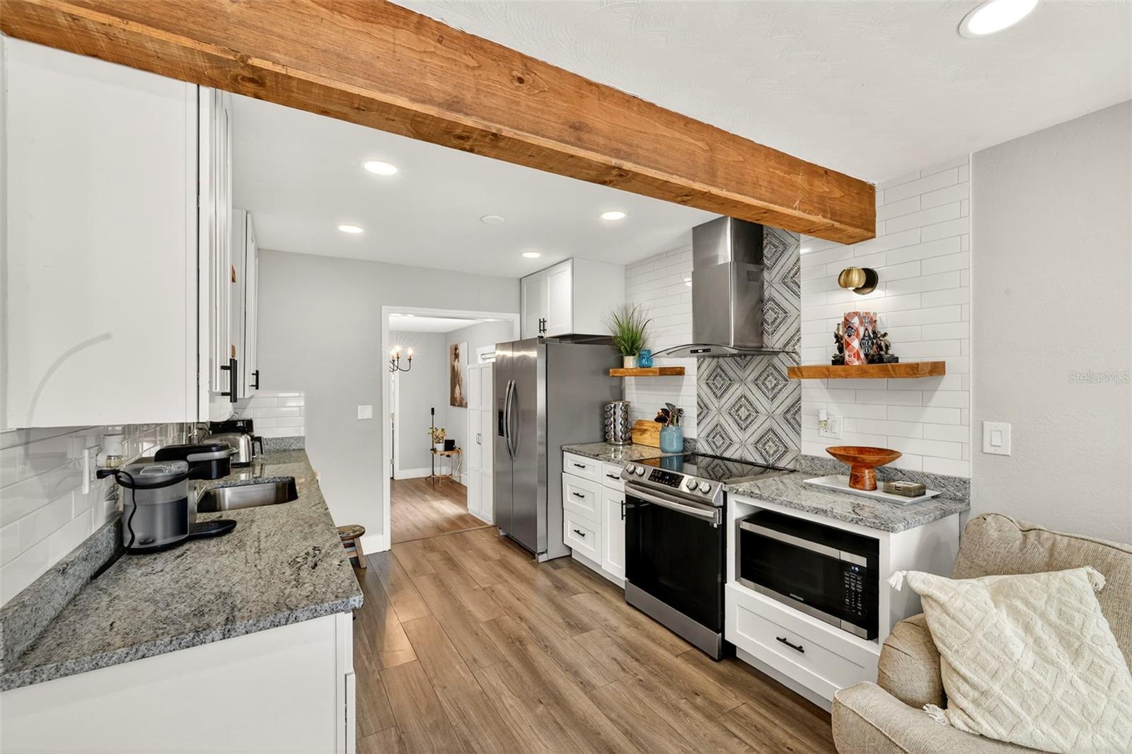 Image 7 of 39 For 1324 40th Street S