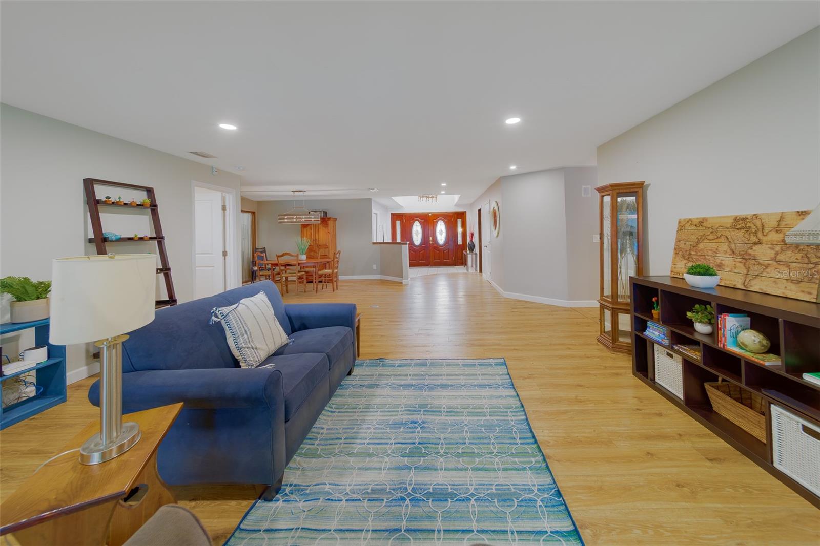 Image 11 of 86 For 214 Sheffield Circle E