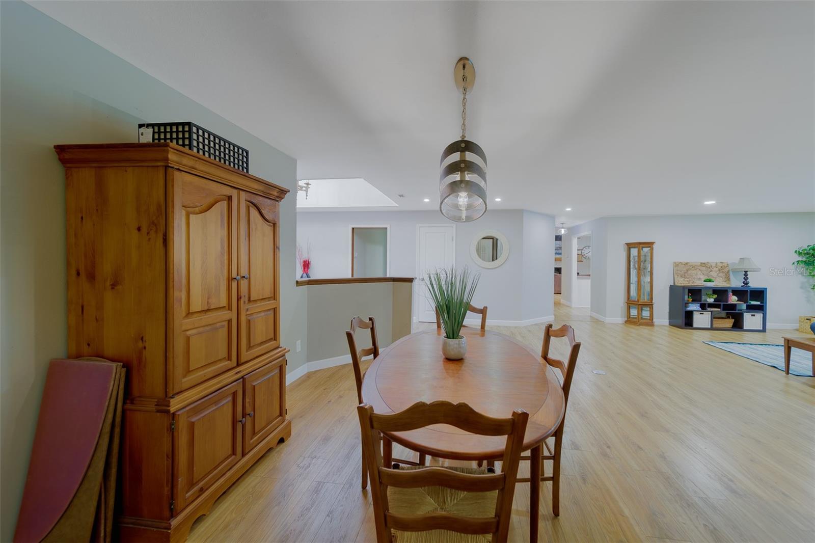 Image 14 of 86 For 214 Sheffield Circle E
