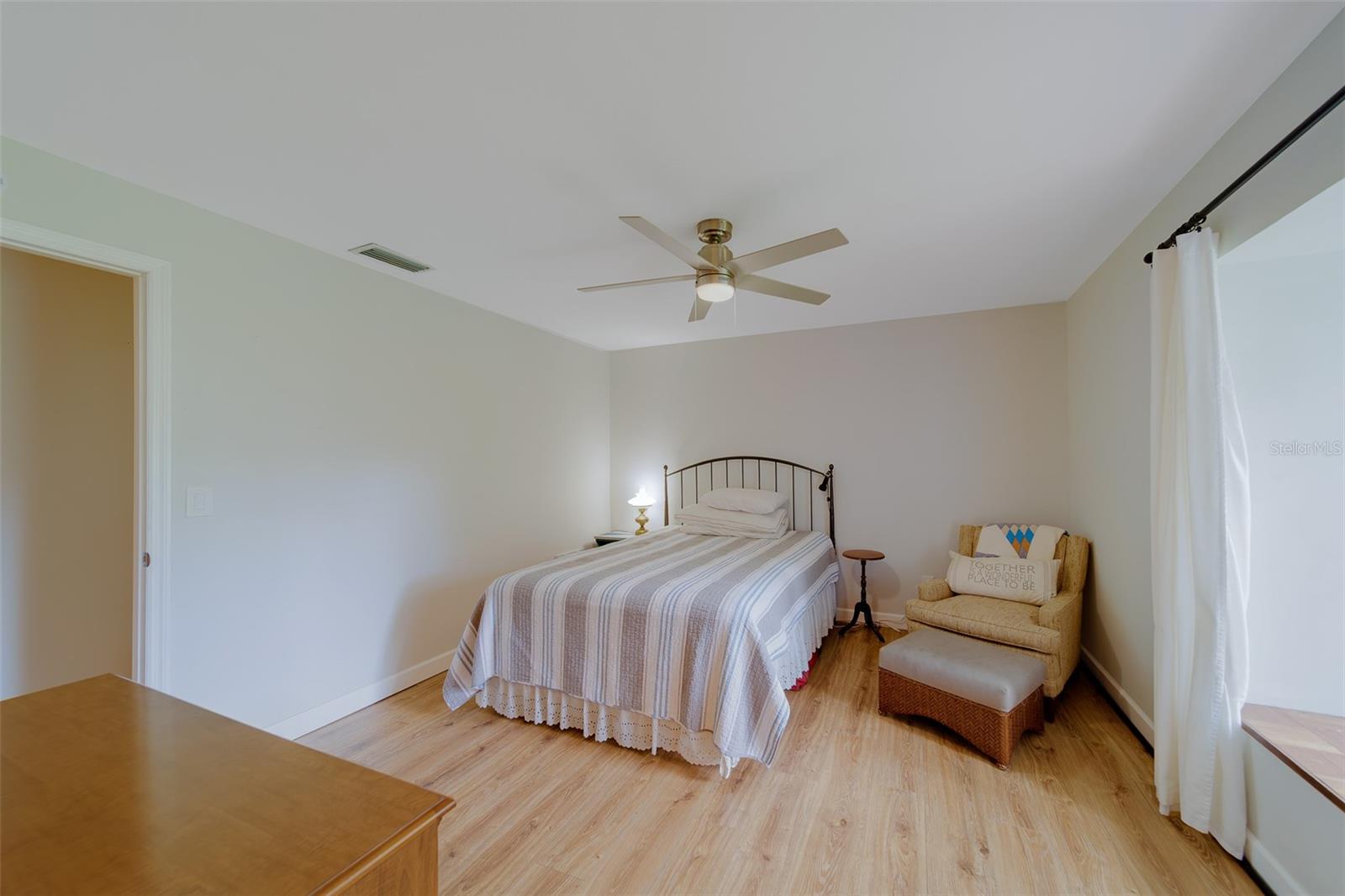 Image 49 of 86 For 214 Sheffield Circle E