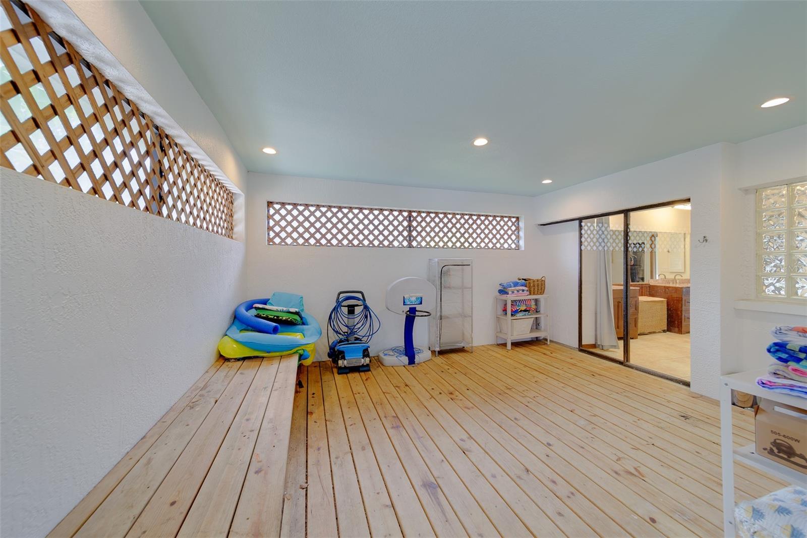 Image 72 of 86 For 214 Sheffield Circle E