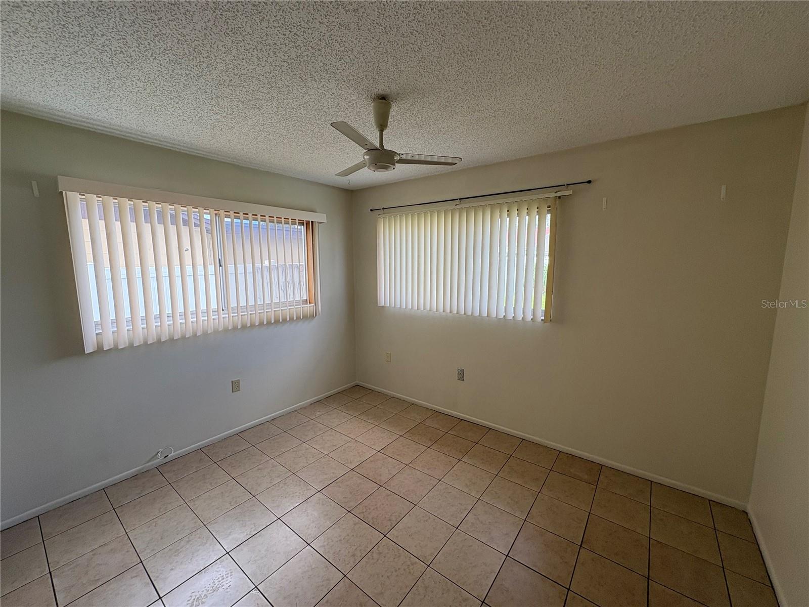 Listing photo id 15 for 6259 108th Avenue N
