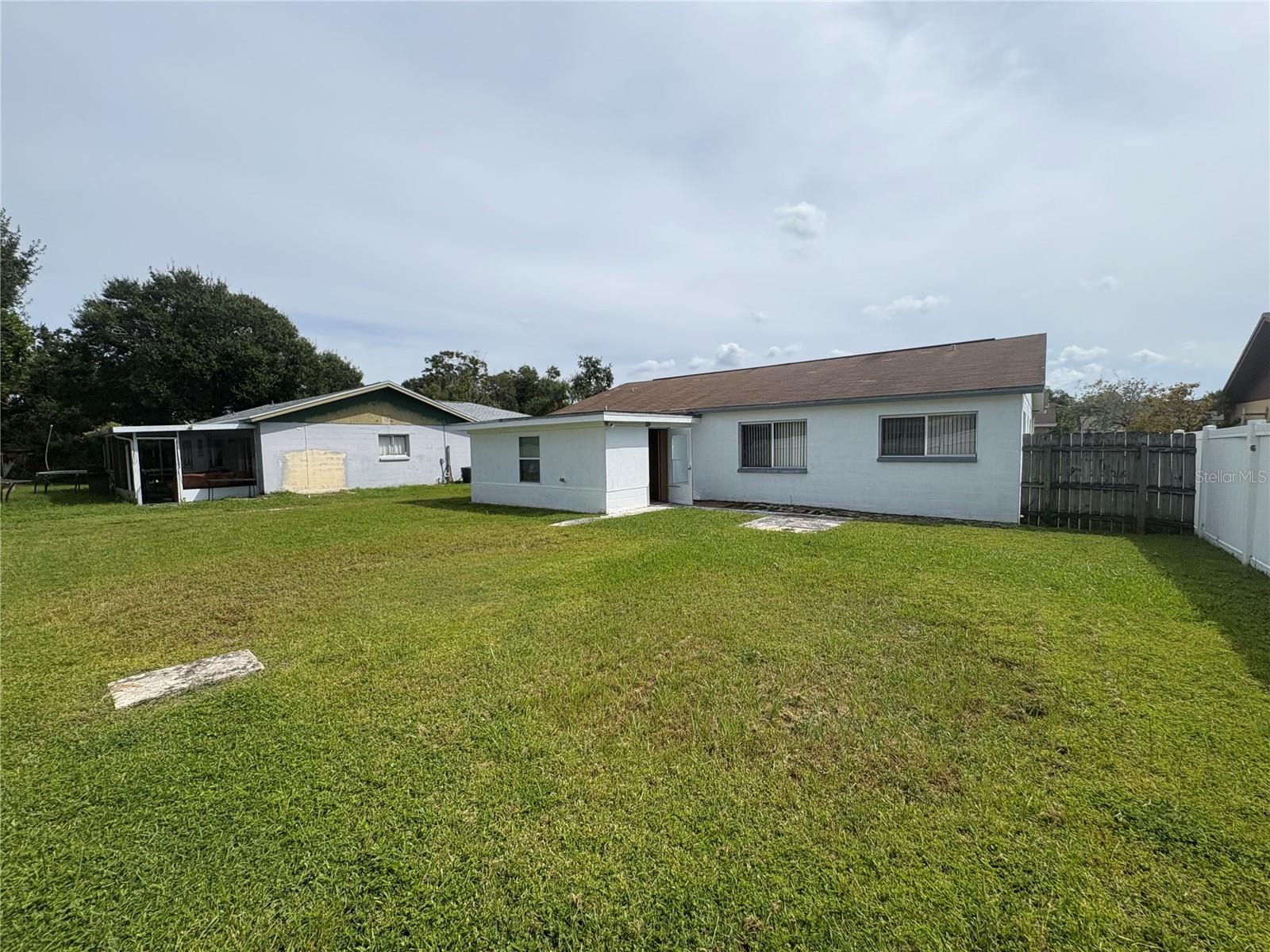 Listing photo id 20 for 6259 108th Avenue N