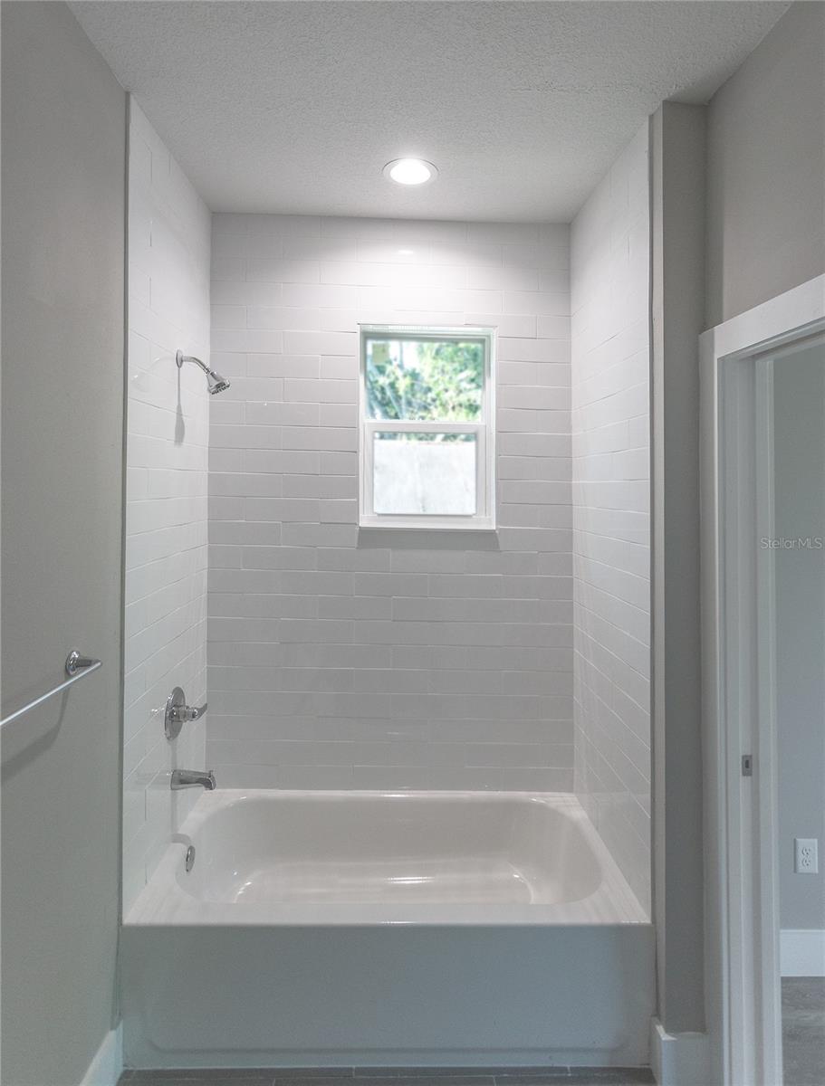 Image 17 of 19 For 2308 13th Street