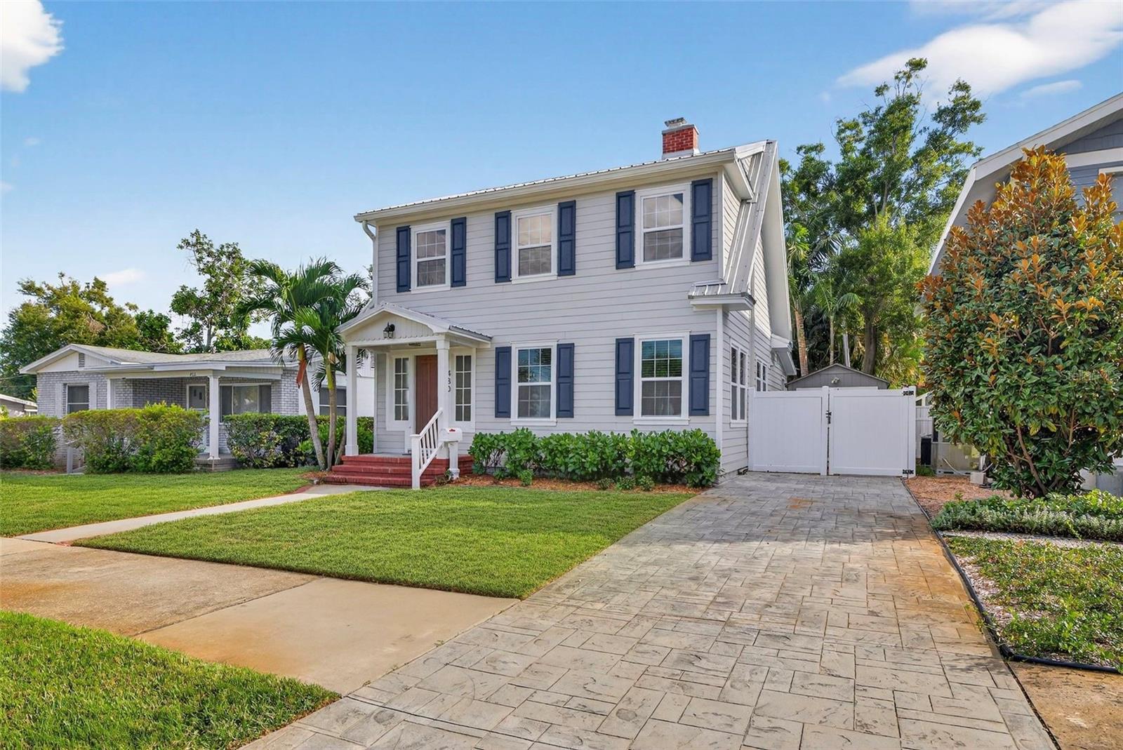 Listing photo id 1 for 480 28th Avenue N