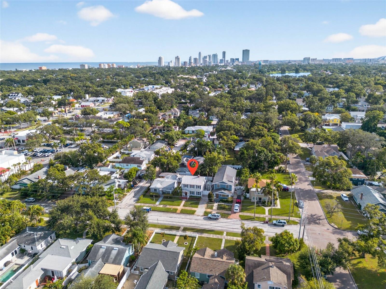 Listing photo id 2 for 480 28th Avenue N