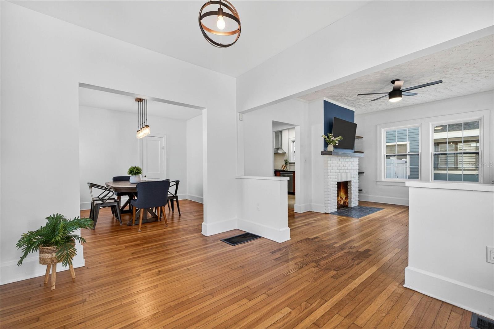 Listing photo id 5 for 480 28th Avenue N