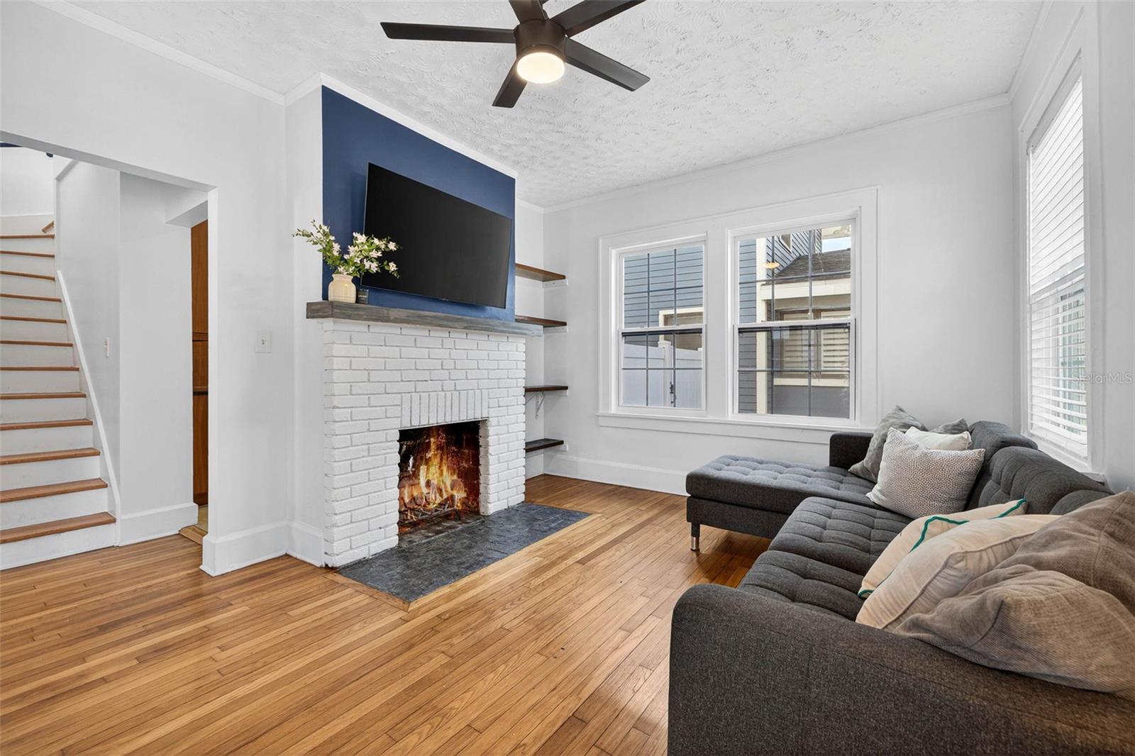 Listing photo id 7 for 480 28th Avenue N