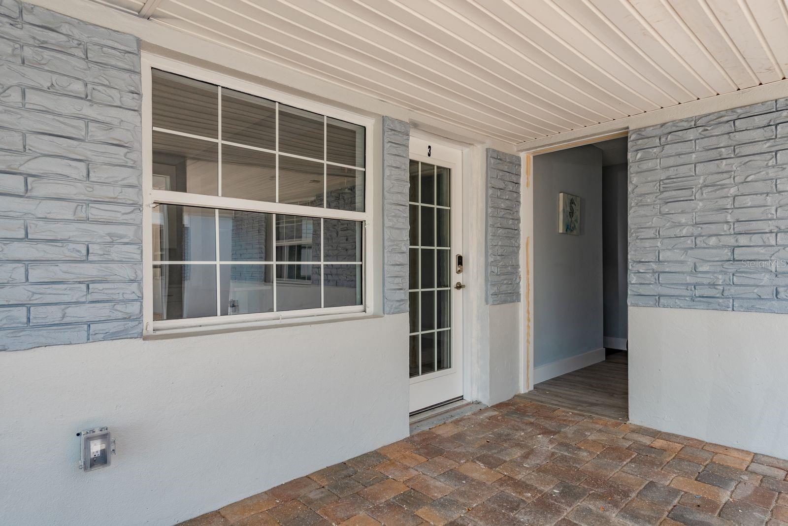 Image 3 of 34 For 14225 Palm Street 3