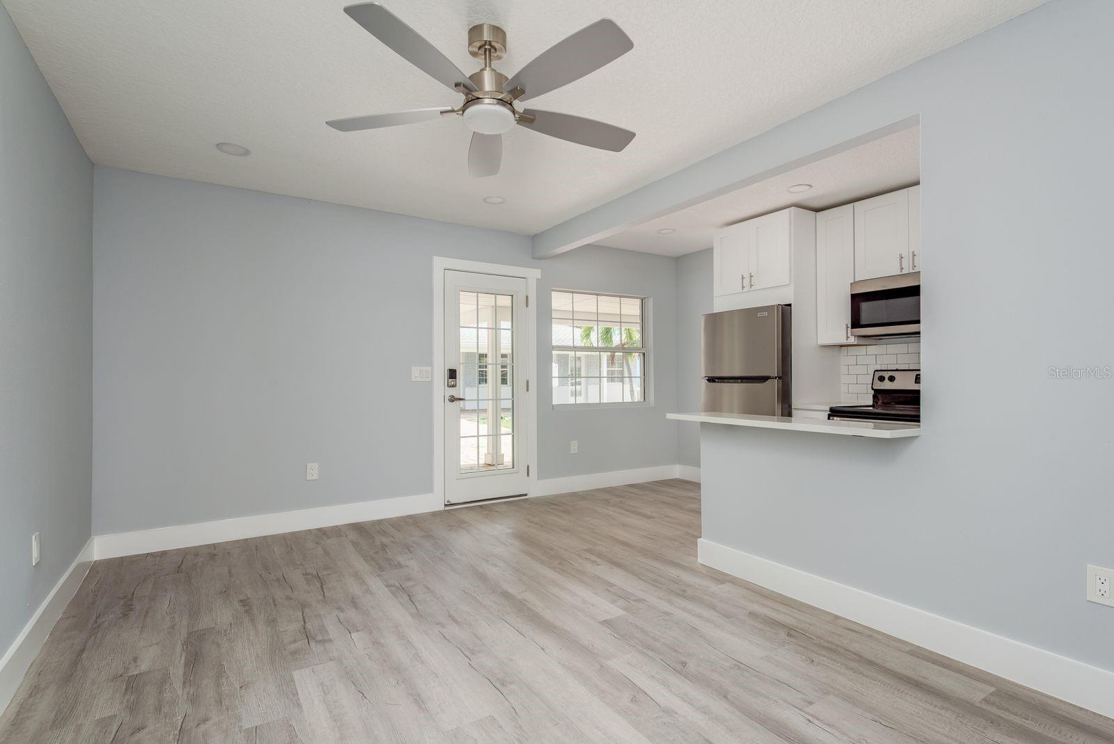 Image 7 of 34 For 14225 Palm Street 3