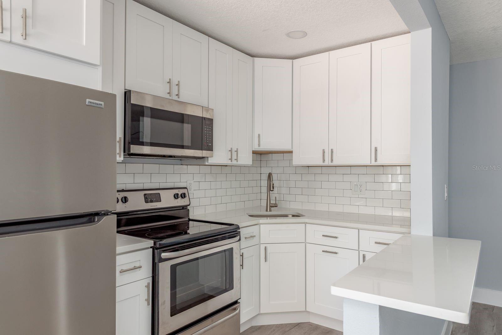 Image 9 of 34 For 14225 Palm Street 3