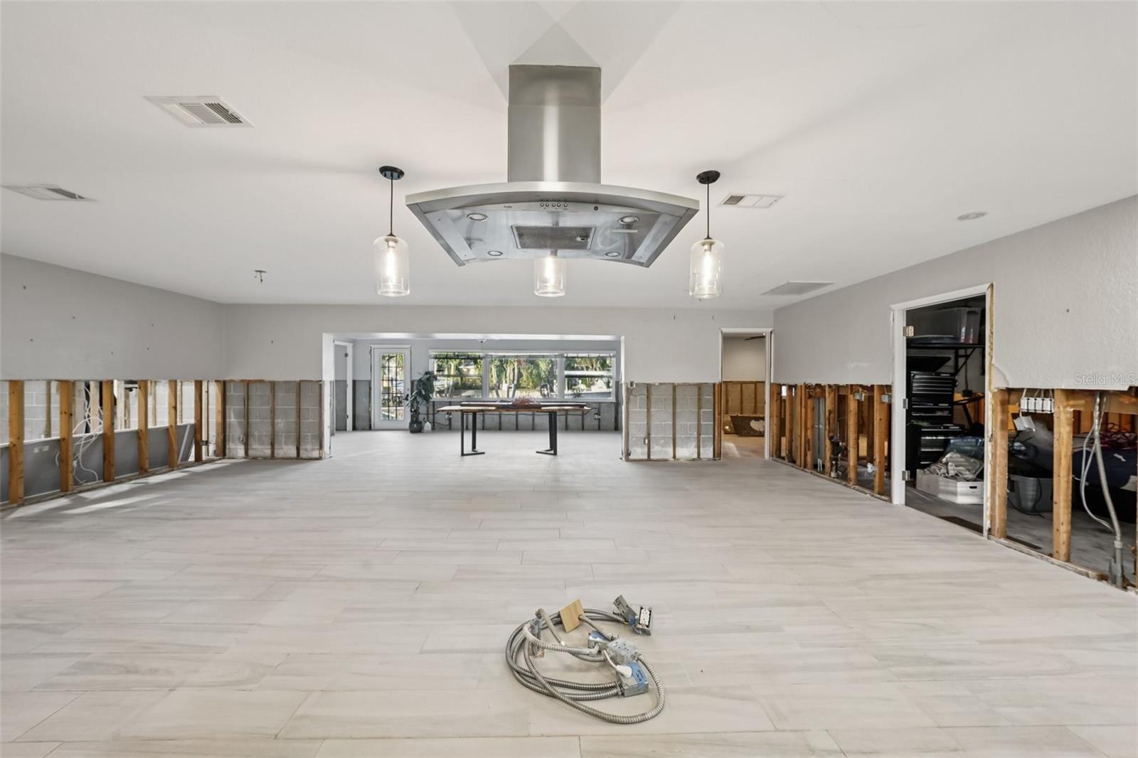 Image 10 of 33 For 3956 Shore Acres Boulevard Ne