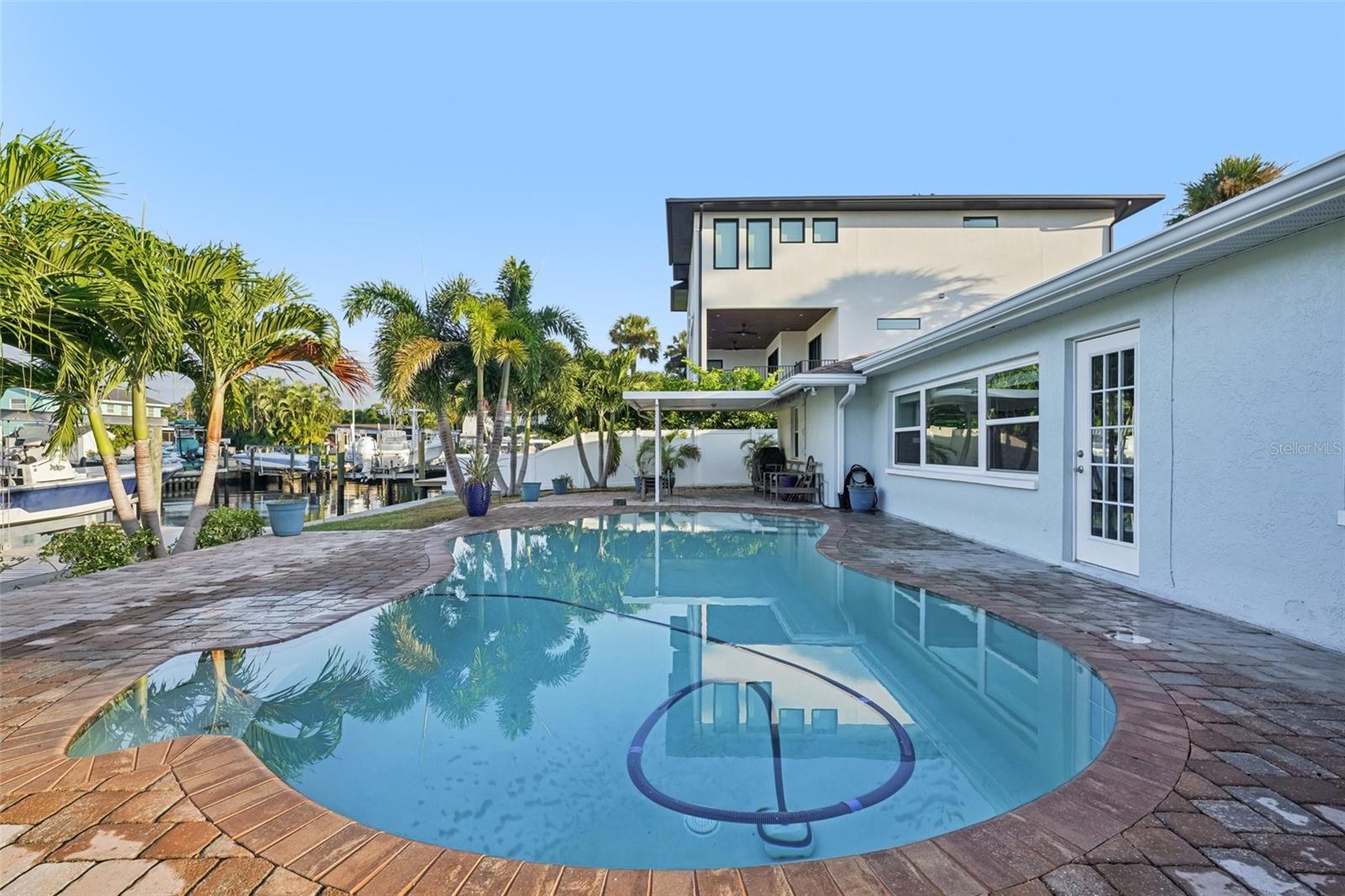 Image 19 of 33 For 3956 Shore Acres Boulevard Ne