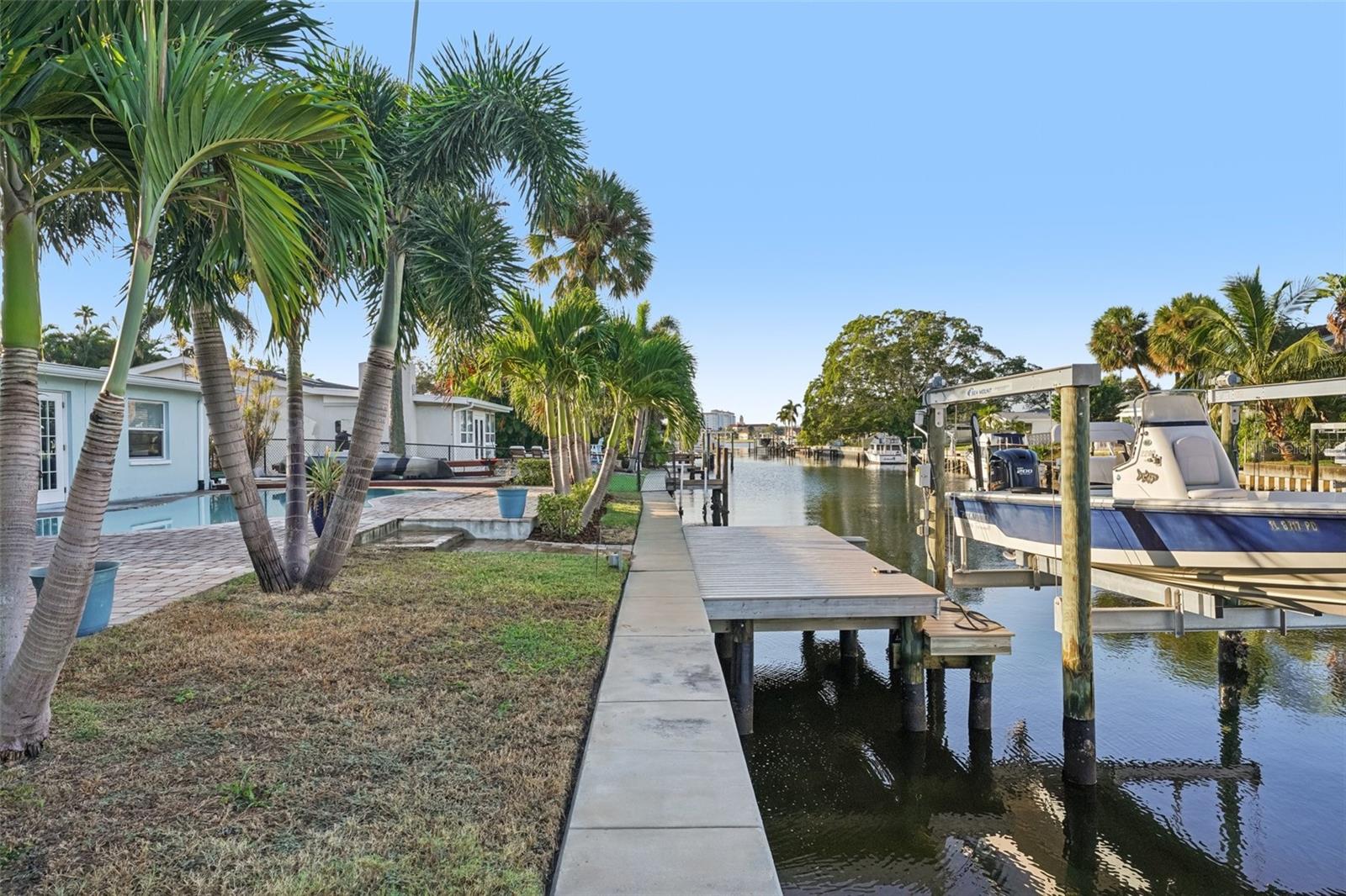 Image 23 of 33 For 3956 Shore Acres Boulevard Ne