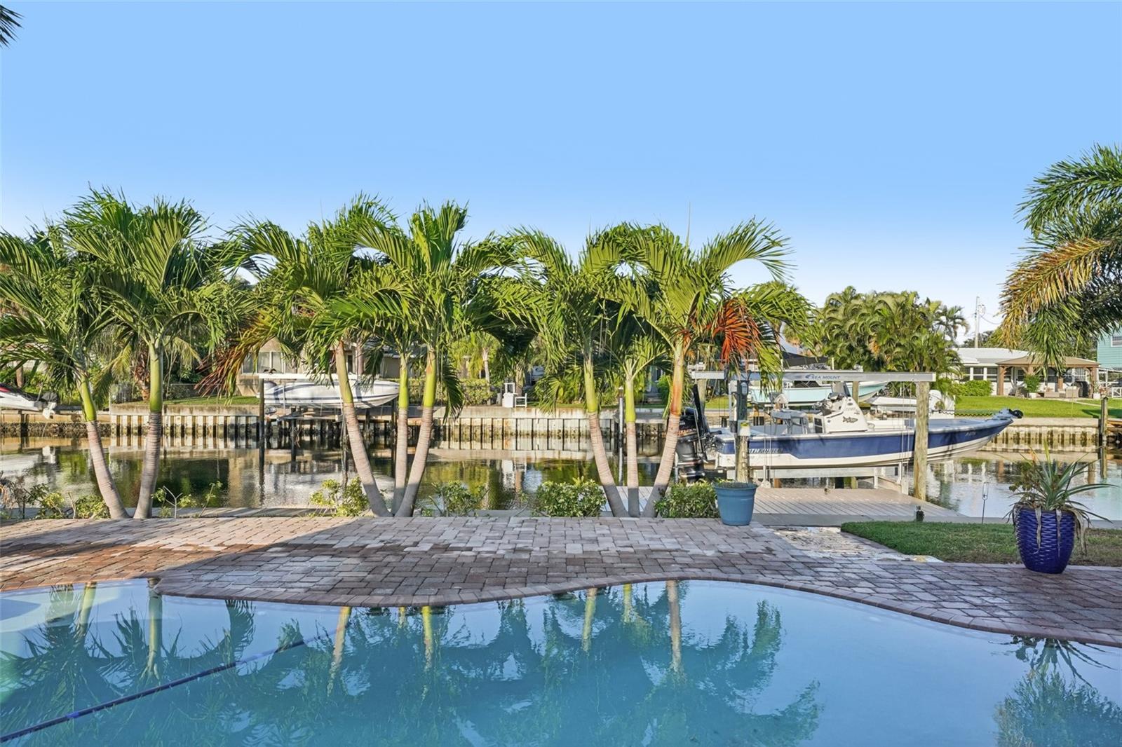 Image 26 of 33 For 3956 Shore Acres Boulevard Ne