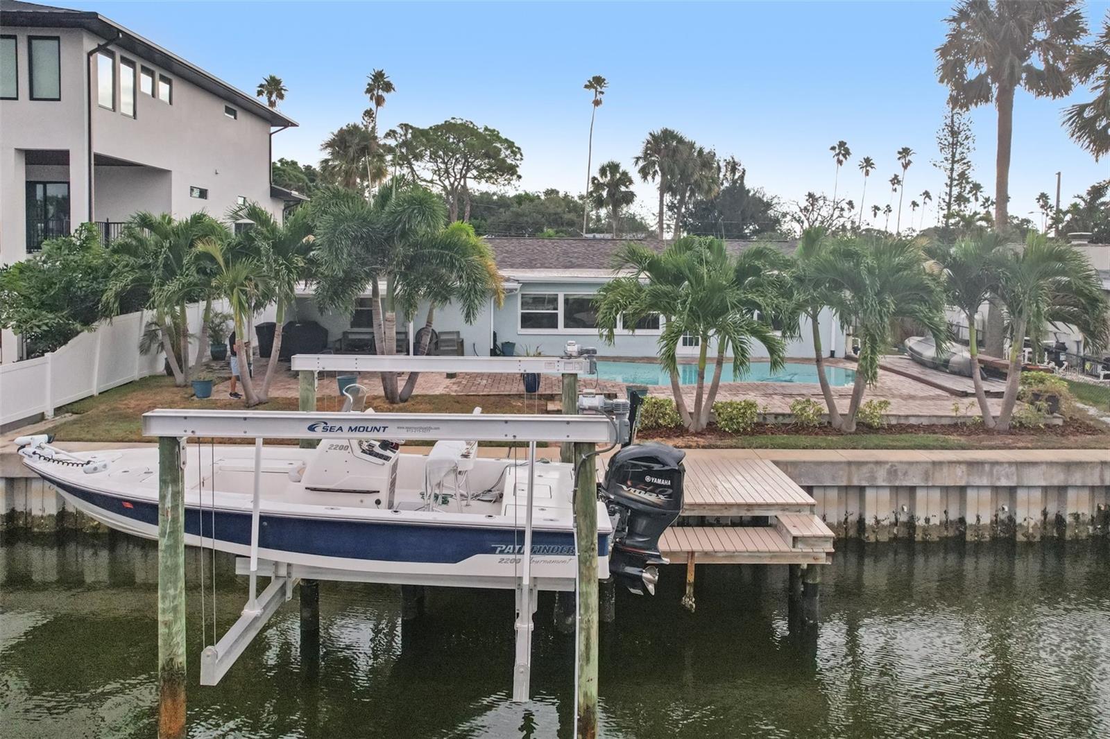 Image 28 of 33 For 3956 Shore Acres Boulevard Ne