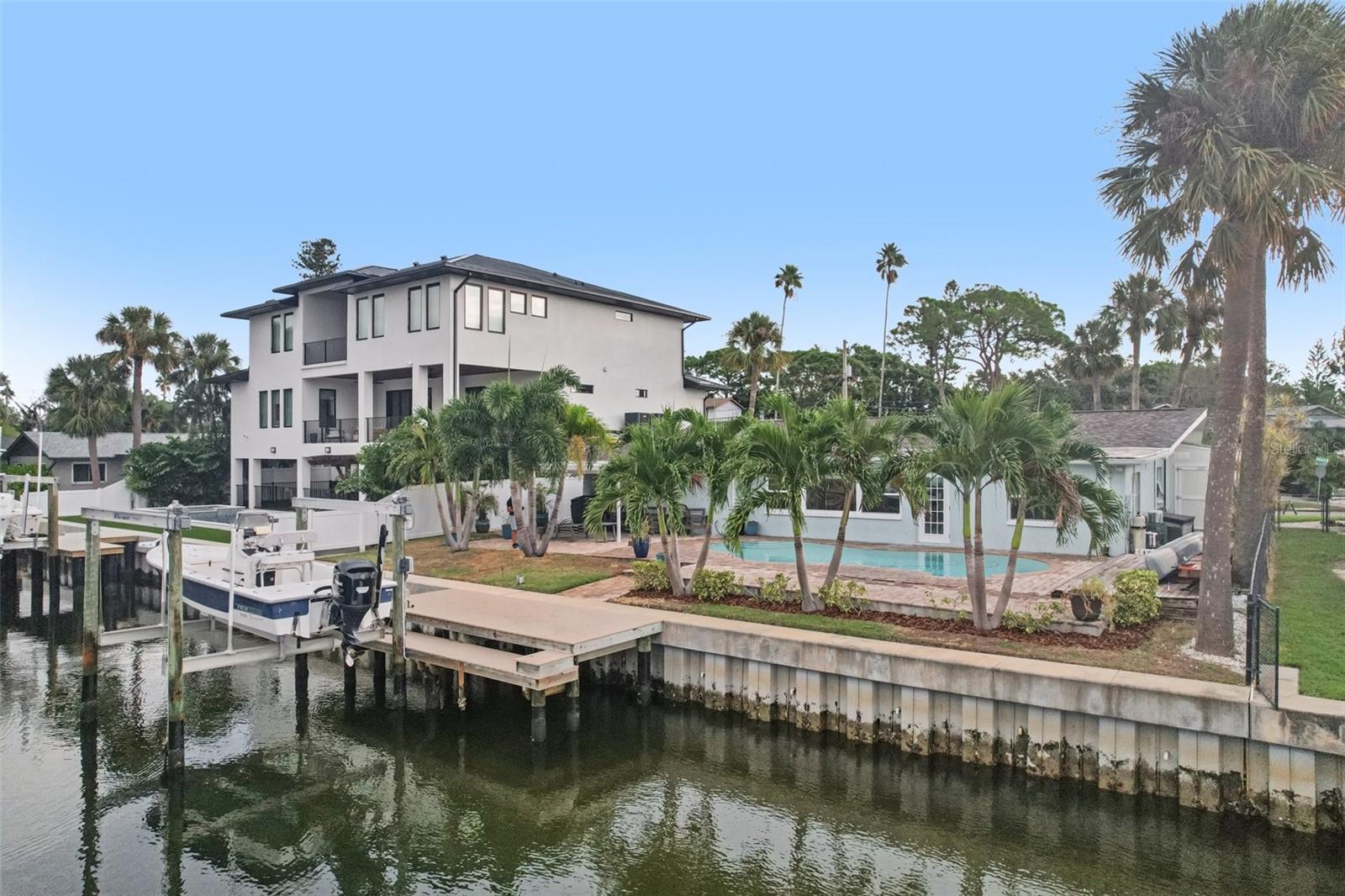 Image 29 of 33 For 3956 Shore Acres Boulevard Ne