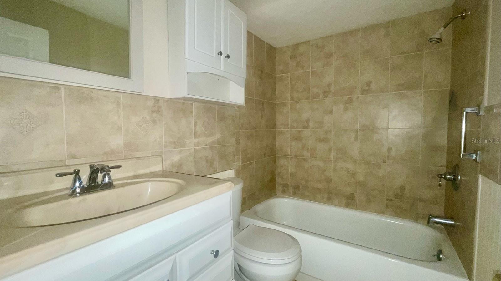 Image 16 of 58 For 4211 Sheldon Place 4211