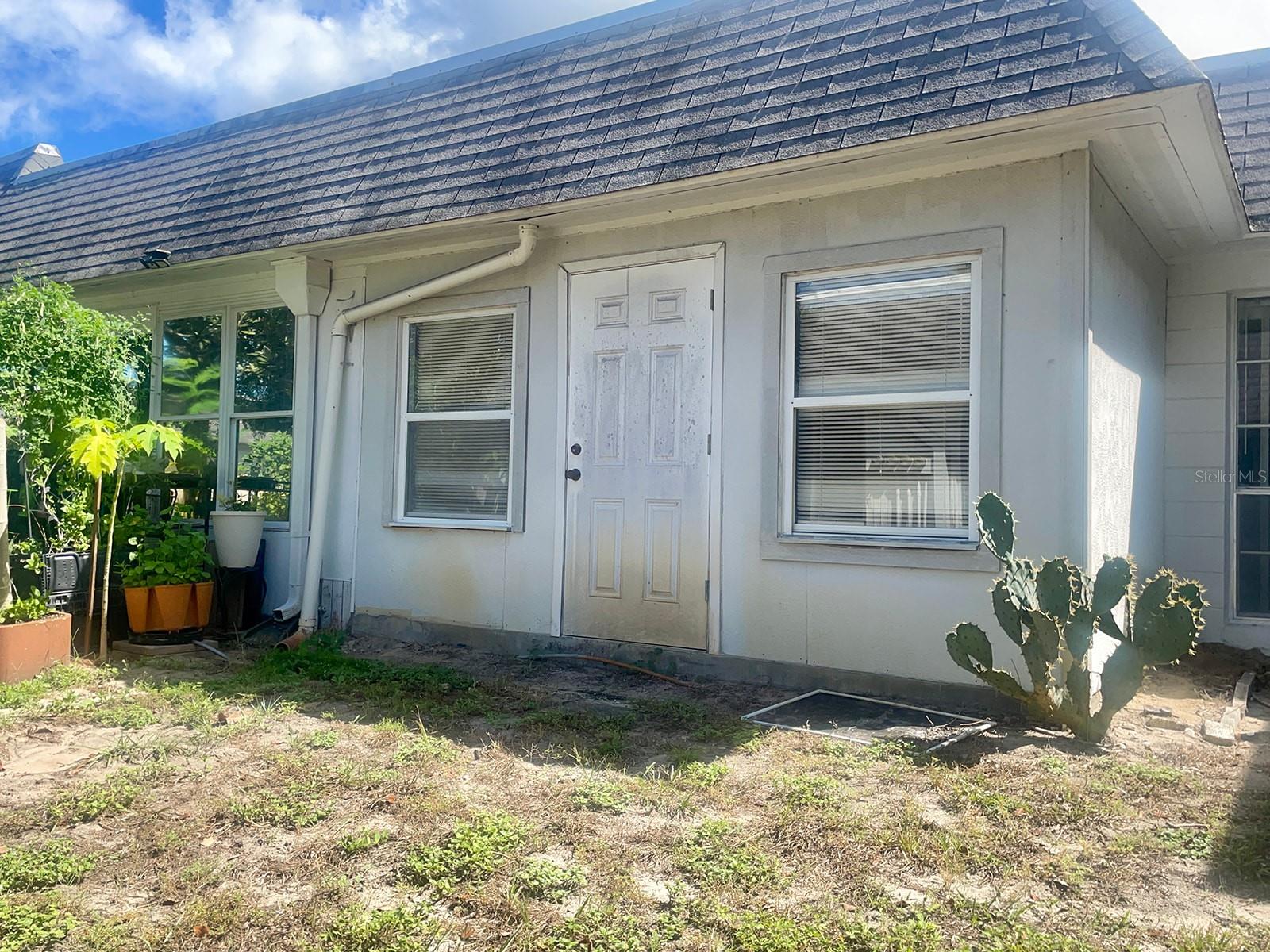 Image 18 of 58 For 4211 Sheldon Place 4211