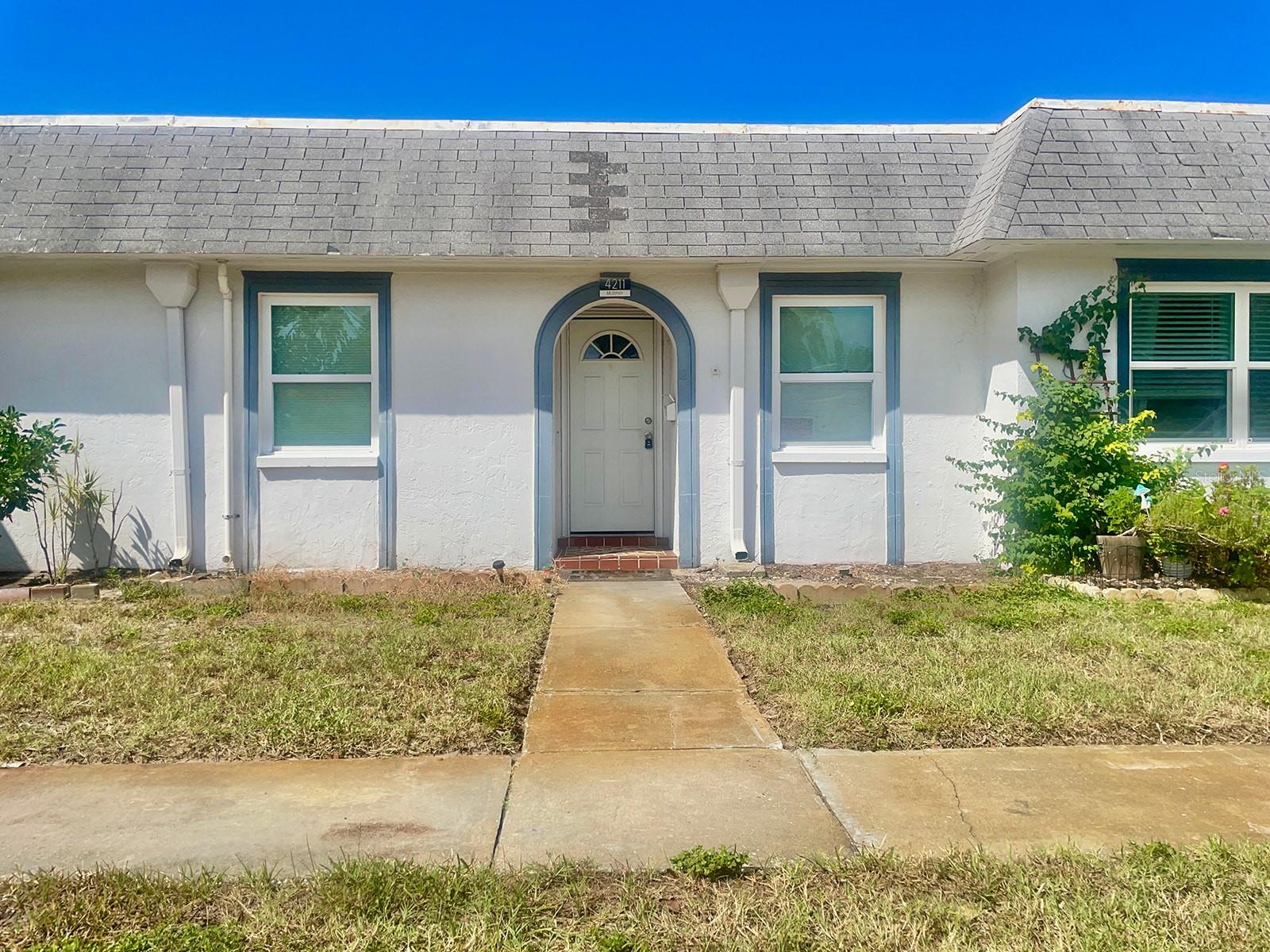 Image 24 of 58 For 4211 Sheldon Place 4211