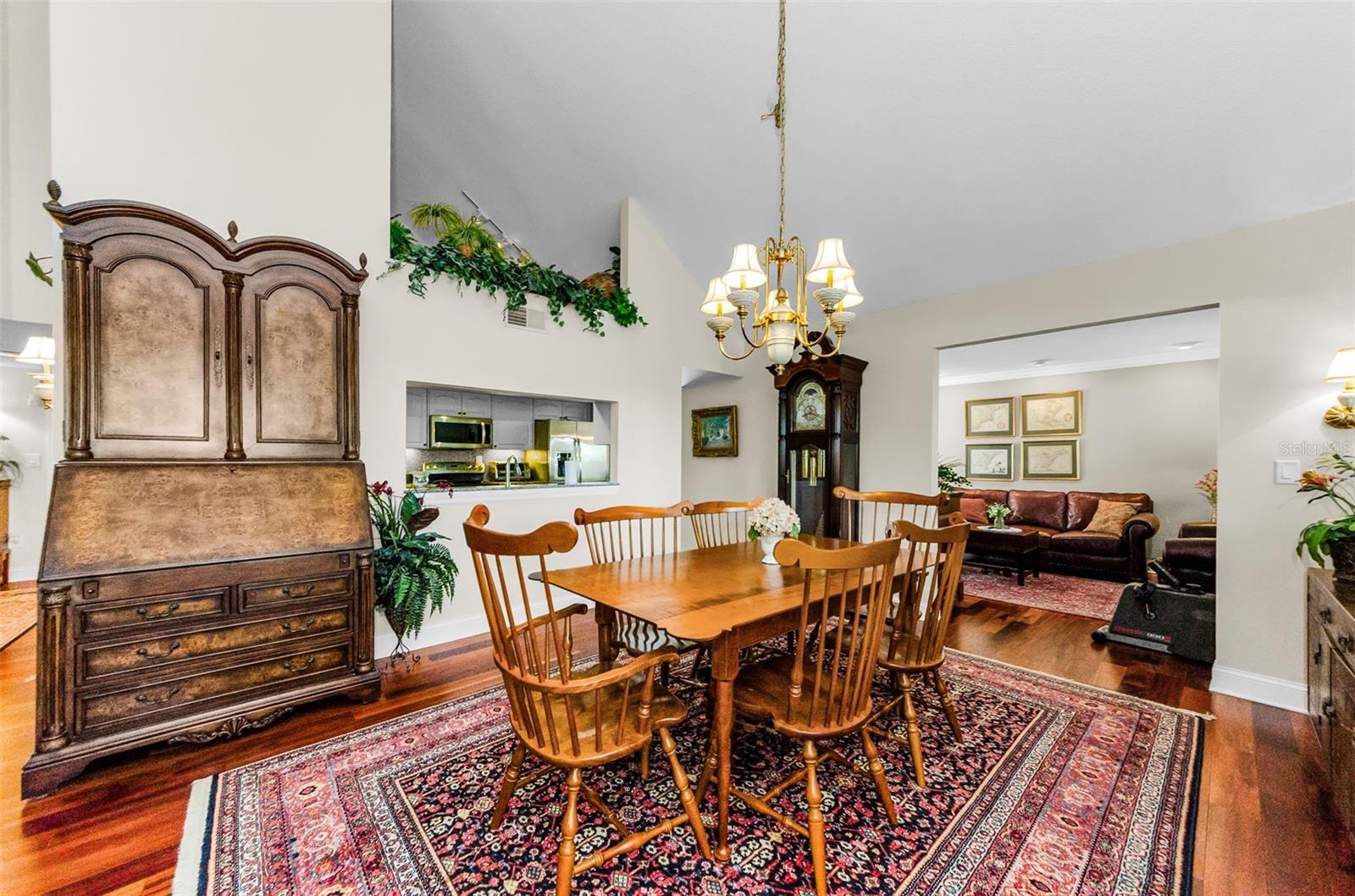 Image 12 of 56 For 10425 Longwood Drive