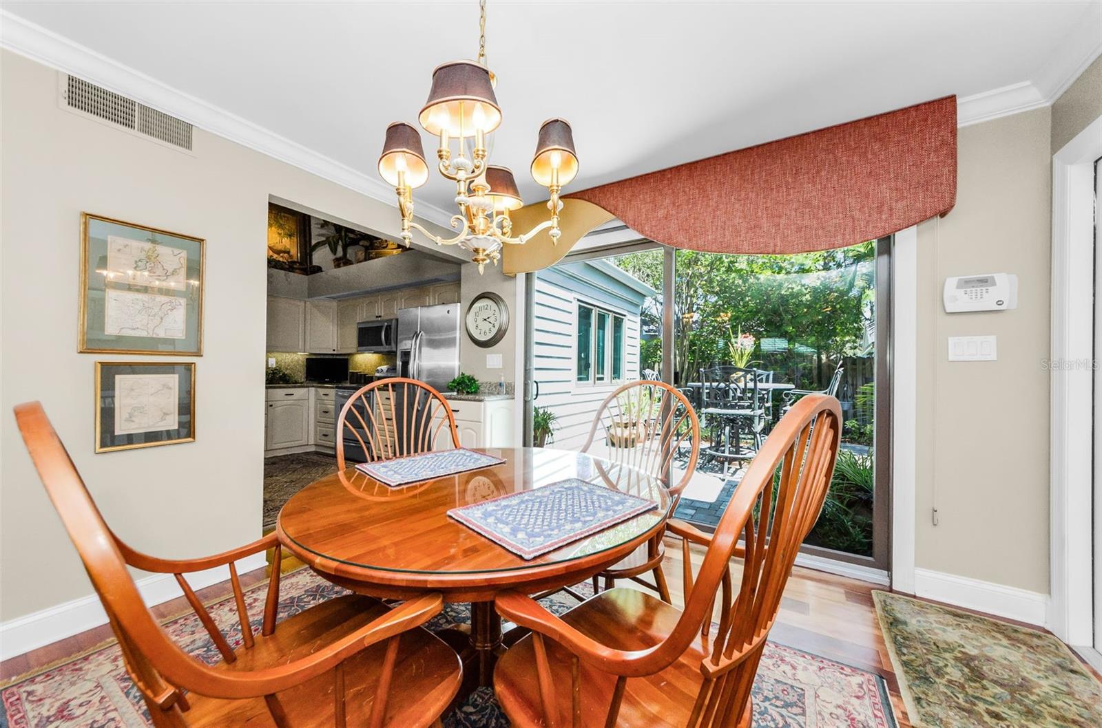 Image 17 of 56 For 10425 Longwood Drive