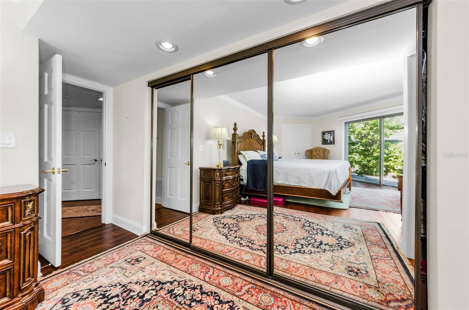 Image 24 of 56 For 10425 Longwood Drive