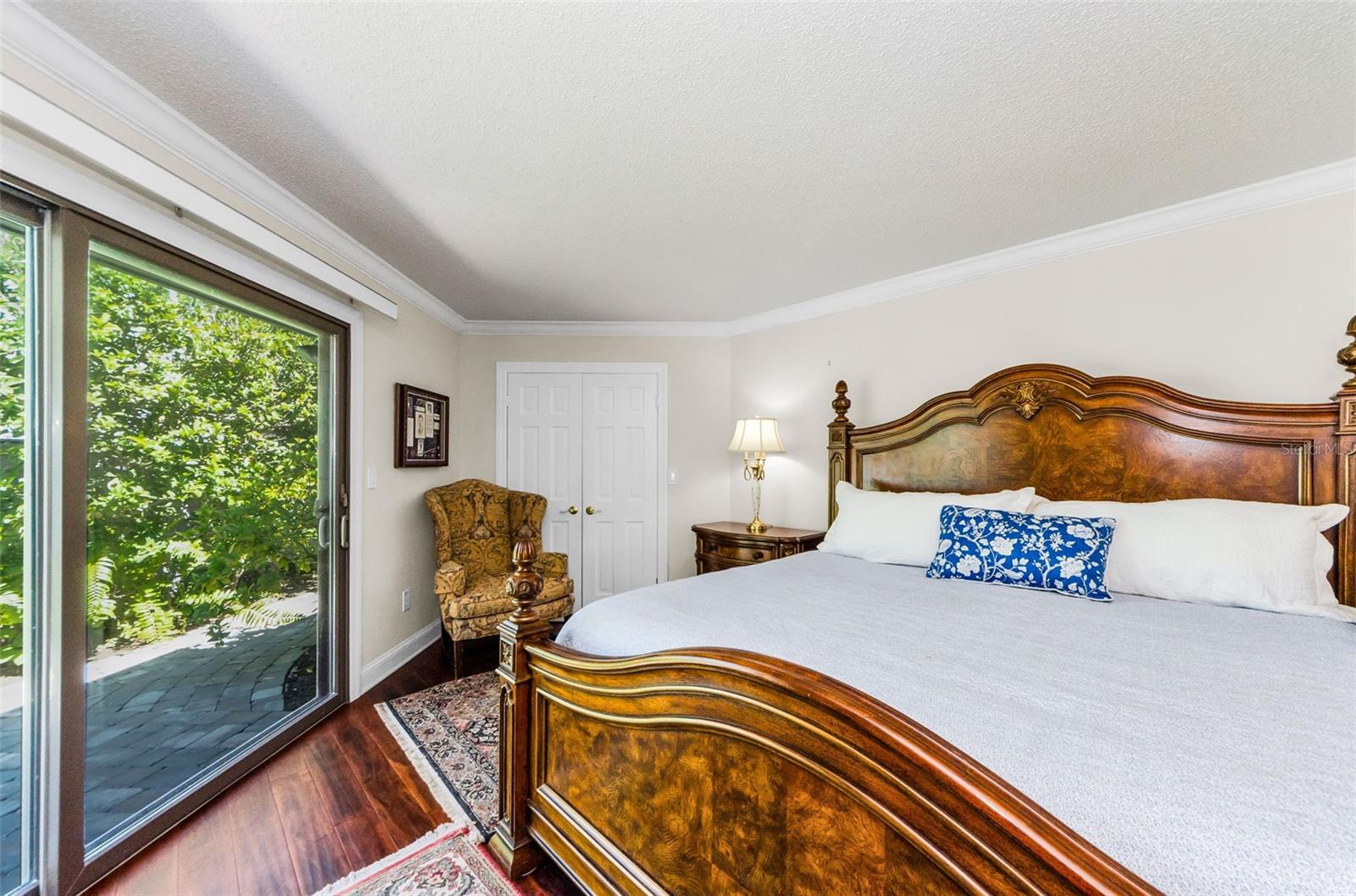 Image 25 of 56 For 10425 Longwood Drive