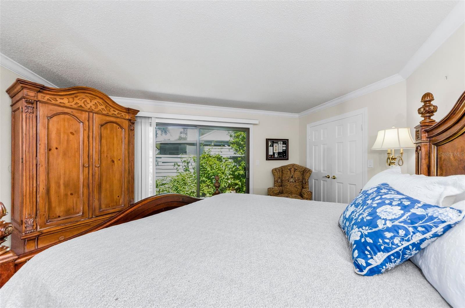 Image 26 of 56 For 10425 Longwood Drive