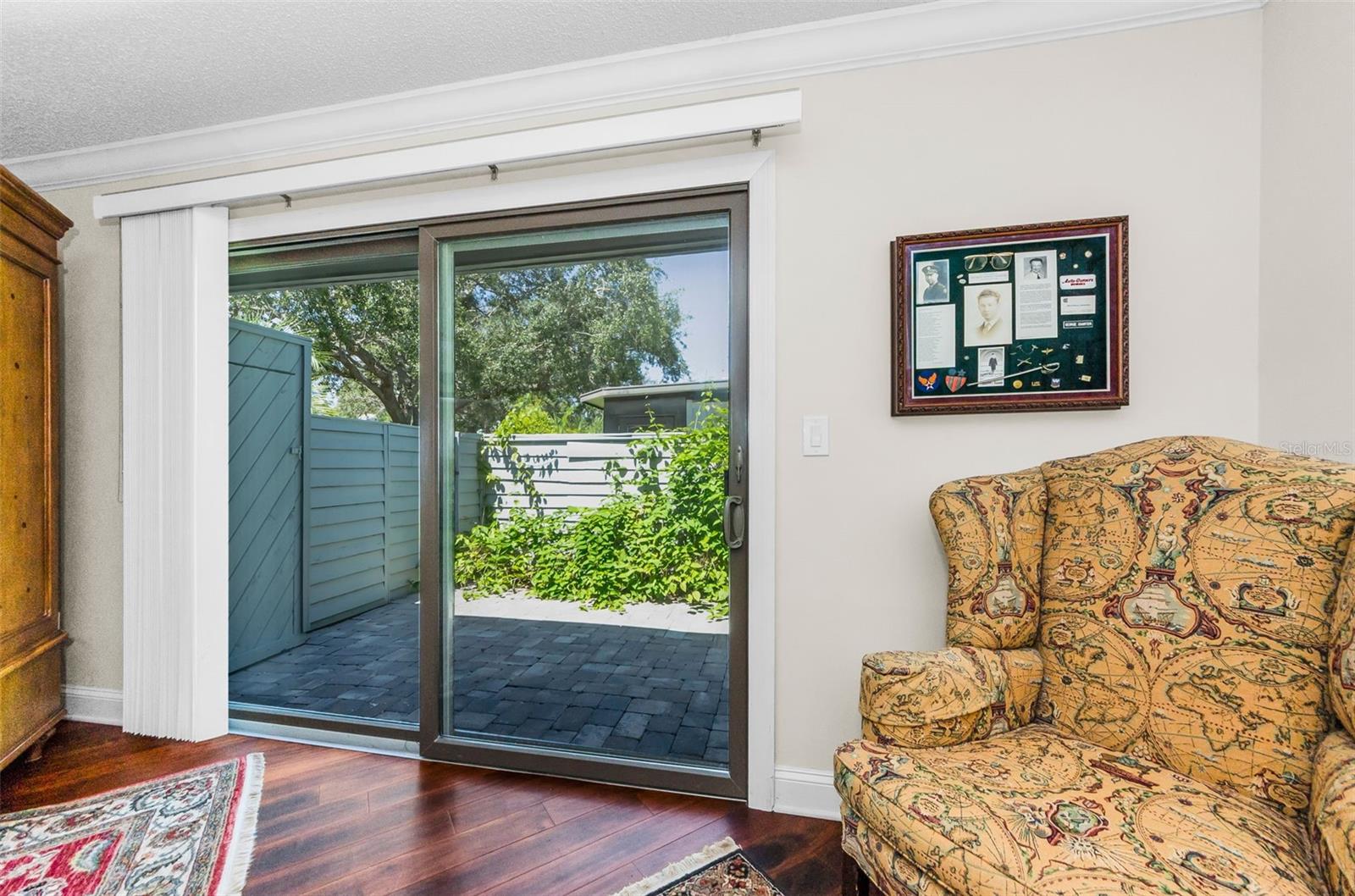 Image 27 of 56 For 10425 Longwood Drive