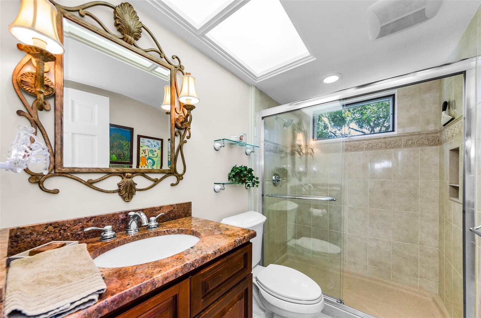 Image 32 of 56 For 10425 Longwood Drive